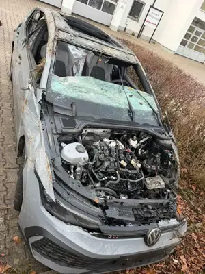 Volkswagen Golf VIII Lim. 2.0 GTI/ PANO/ BUSINESS PREM./ IQ Bild 2