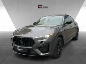 Maserati Levante Modena S AWD 430PS PANO-CARBON-360Grad