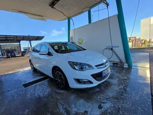 Opel Astra 1.6 CDTI DPF ecoFLEX Sports TourerStart/Stop Style Bild 3