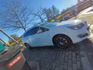 Opel Astra 1.6 CDTI DPF ecoFLEX Sports TourerStart/Stop Style Bild 2