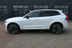 Volvo XC60 B4 D AWD Ultimate Dark*STDHZG*LUFT*360°*ACC Bild 2
