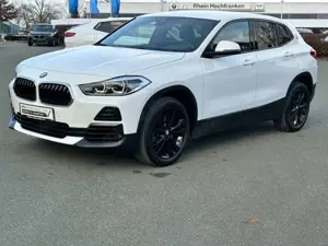 BMW X2 sDrive20i Advantage LED NAVI HiFi LORDOSE Bild 2