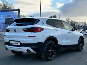 BMW X2 sDrive20i Advantage LED NAVI HiFi LORDOSE Bild 3