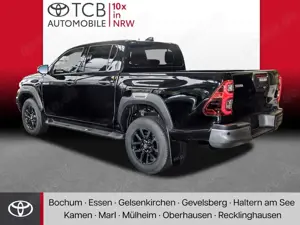 Toyota Hilux 2.8 D-4D Double Cab Invincible 4x4 LEDER Bild 2