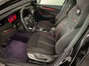 Skoda Octavia IV Combi RS 2.0 TSI MATRIX+SHZ+EPH Bild 5