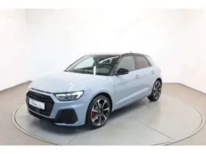 Audi A1 Sportback 40 TFSI S line Bild 2