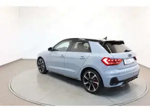 Audi A1 Sportback 40 TFSI S line Bild 4