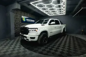 Dodge RAM 5.7 V8 HEMI 4x4 OFFROAD Night-Paket *LED*