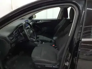 Ford Focus Focus Turnier 1.5 EcoBlue TITANIUM KAM LED Bild 3