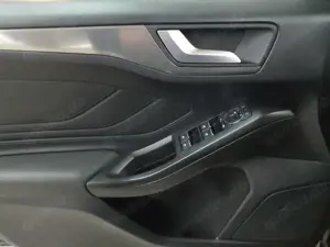 Ford Focus Focus Turnier 1.5 EcoBlue TITANIUM KAM LED Bild 4