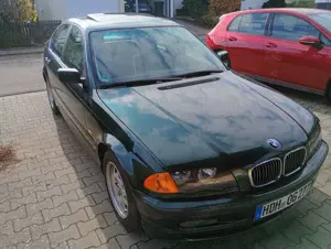 BMW 320 320i Bild 2