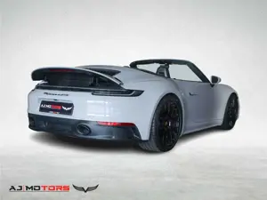 Porsche 992 Carrera 4 GTS *CARBON-LIFT-BOSE-APPROVED* Bild 2