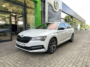 Skoda Superb Combi 2.0 TSI Sportline 4x4 Navi AHK LM19