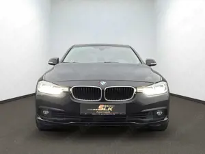 BMW 318 i Lim. Advantage LED Navi Business-Paket Bild 3
