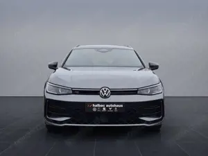 Volkswagen Passat 2.0 TDI DSG R-Line+AHK+WR+BLACKSTYLE+NAVI+5JAHREG Bild 3