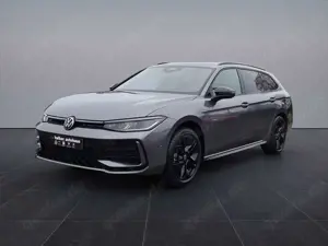 Volkswagen Passat 2.0 TDI DSG R-Line+AHK+WR+BLACKSTYLE+NAVI+5JAHREG Bild 2