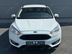 Ford Focus Trend Turnier KLIMA SHZG SERVO ZV ABS Bild 2