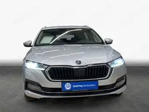 Skoda Octavia Combi 2.0 TDI DSG Style Bild 3
