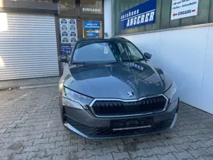 Skoda Octavia 1.5 TSI Kombi Essence, AHK,LED, LAGERND