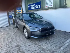 Skoda Octavia 1.5 TSI Kombi Essence, AHK,LED, LAGERND Bild 3