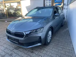 Skoda Octavia 1.5 TSI Kombi Essence, AHK,LED, LAGERND Bild 2