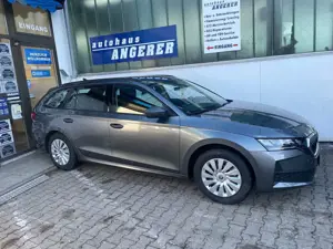 Skoda Octavia 1.5 TSI Kombi Essence, AHK,LED, LAGERND Bild 4