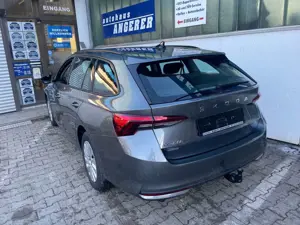 Skoda Octavia 1.5 TSI Kombi Essence, AHK,LED, LAGERND Bild 5