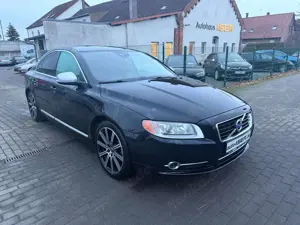 Volvo S80 D2 Summum Xenon, Sitzheizung, AHK Bild 3