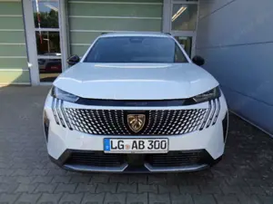 Peugeot 5008 Hybrid 136 e-DSC6 Allure Panorama Navi Bild 3