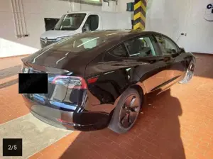 Tesla Model 3 Bild 2