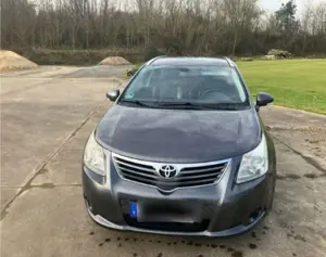 Toyota Avensis Combi 2.2 D-4D Automatic