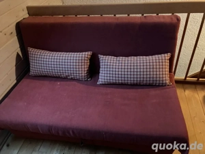 Sofabett mit Kissen zu Verschenken