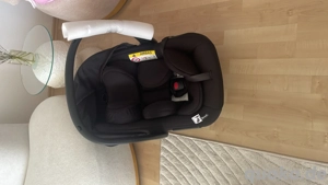 Kinderwagen mit Autositz