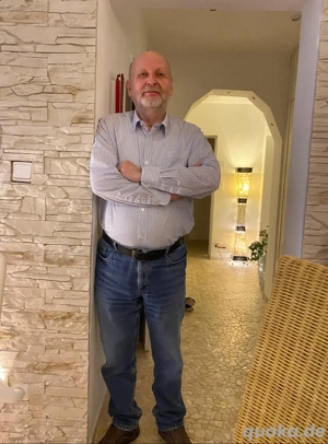 Winterzeit = Kuschelzeit! Kreativer Mann, suche gesellige, lustvolle Single Frau. 