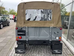Land Rover Defender 90 L316 Soft Top Works V8 LE Daktari Bild 5