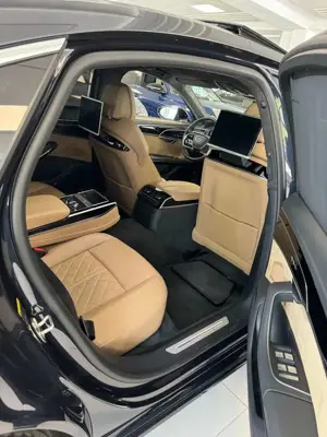 Audi A8 A8 L 60 TFSI e quattro tiptronic