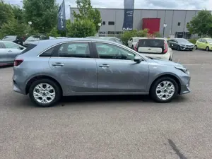 Kia Ceed / cee'd CEED_5 1.5T 140 DCT7 VIS KOMF+ (NAV) Apple CarPlay Bild 5