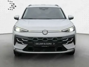 Volkswagen T-Roc Life 1.5 eTSI SHZ*RFK*WINTERPAKET*AMBIENTE Bild 2