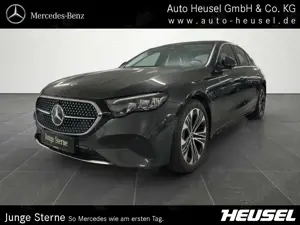 Mercedes-Benz E 200 Avantgarde *PanoSHD*Winter*Keyless*Amb.bel Bild 1