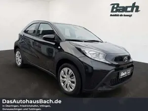 Toyota Aygo X 5-Türer Play 1,0-l 5-Gang Schaltgetriebe Bild 2