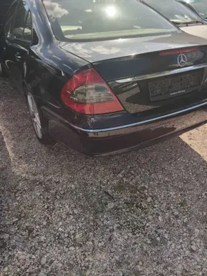 Mercedes-Benz E 200 Elegans .Bitte kein email Bild 2