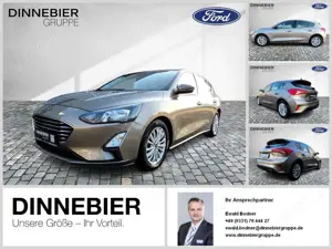Ford Focus Titanium ACC CAM NAVI TWA PDC GJR RFK