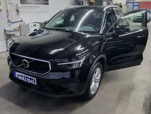 Volvo XC40 XC40 B3 Core DCT Core mit Dachbox, AHK, 2x Reifens