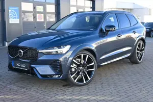 Volvo XC60 B5 Benzin AWD Ultra Dark*PANO*360°*LUFT*ACC