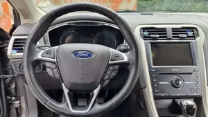 Ford Mondeo Turnier 2.0 TDCi Start-Stopp Vignale Bild 3