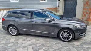 Ford Mondeo Turnier 2.0 TDCi Start-Stopp Vignale Bild 4