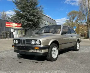 BMW 320 320i OLDTIMER Bild 2