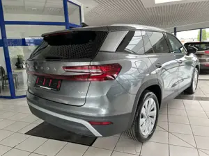 Skoda Kodiaq 2.0 TDI-DSG 4x4,Matrix,Canton,AHK,19-Zoll Bild 3