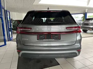 Skoda Kodiaq 2.0 TDI-DSG 4x4,Matrix,Canton,AHK,19-Zoll Bild 4