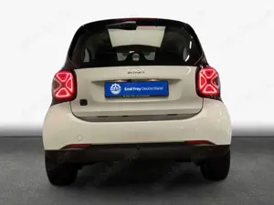 smart forTwo fortwo EQ passion|Exclusiv|LED|Pano|22kW|GJ-Reifen Bild 5